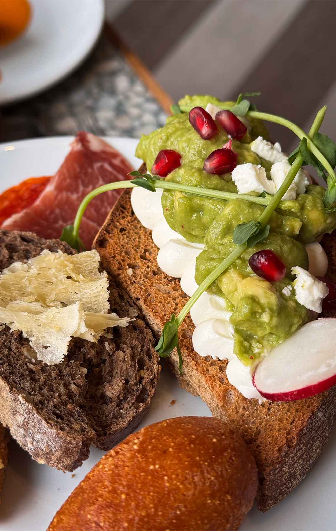 The Hill Club - Pass Foooood